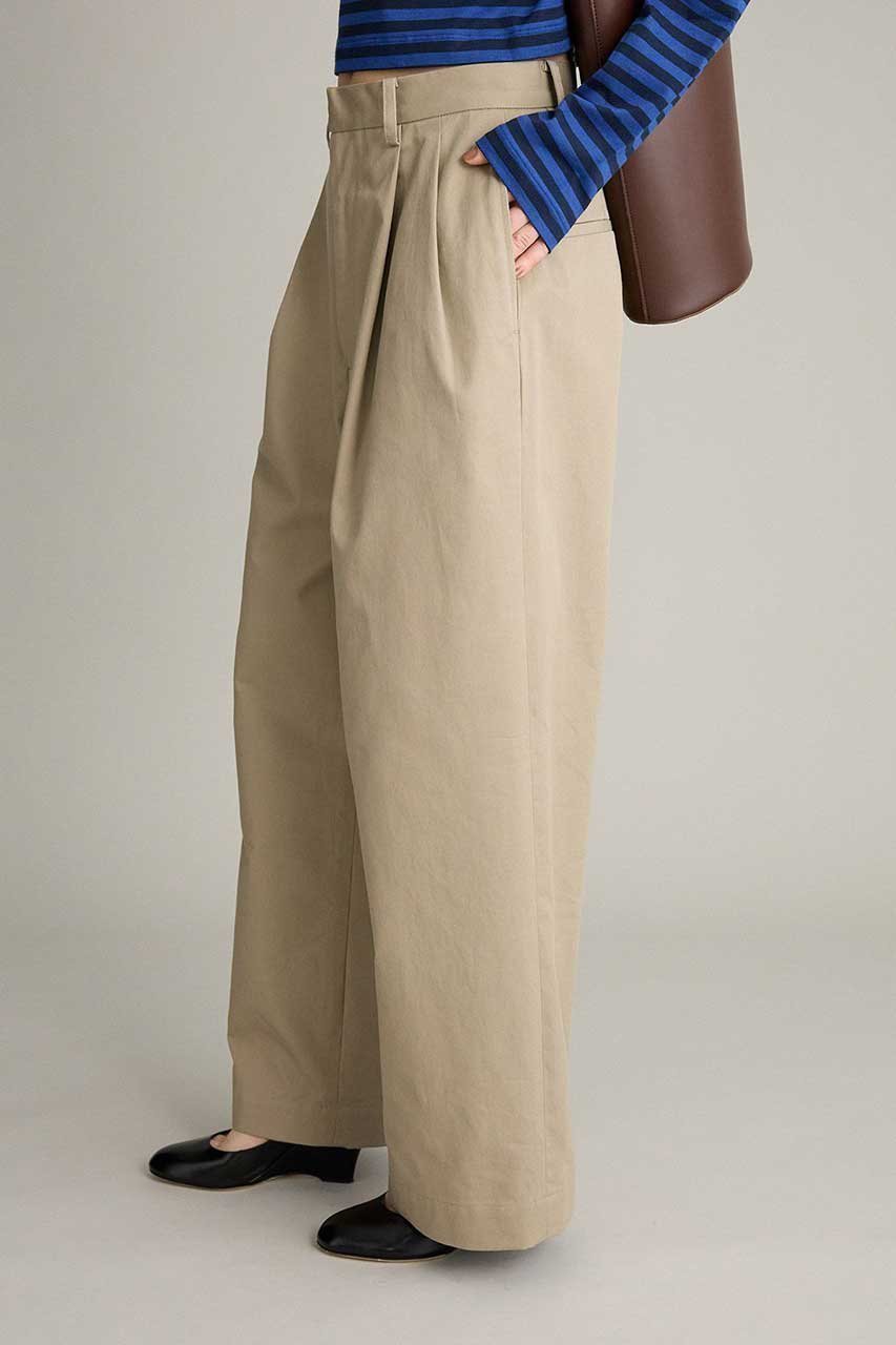 オーガニックコットンのナチュラルな風合いとテーパードシルエットが調和するブリルのコットンチノタックパンツ【BRILL(ブリル)】 人気、トレンドファッション・服の通販 founy(ファニー) 【ブリル/BRILL】 トレンドファッション・スタイル  Trendy Fashion & Style ファッション、ブランド PICK UP! Must-Have Online Fashion Brands ファッション Fashion レディースファッション Fashion for Women パンツ Pants & Trousers ツイル Twist, Twisted Detail テーパード Tapered, Tapered Pants ルーズ Loose, Oversized ワッシャー Washer, Crinkled Finish |ID:prp329100004909784