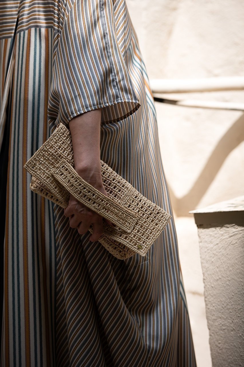 ラフィア素材と構築フォルムが映える2wayクラッチバッグ MAISON N H PARIS(メゾン エヌ アッシュ パリ) 人気、トレンドファッション・服の通販 founy(ファニー) 【メゾン エヌ アッシュ パリ/MAISON N H PARIS】 トレンドファッション・スタイル  Trendy Fashion & Style トレンド・ファッションスタイル Fashion Trends & Styles ファッション Fashion レディースファッション Fashion for Women バッグ Bags クラッチ Clutch, Clutch Bag パーティ Party, Party Style フォルム Silhouette, Form モダン Modern, Contemporary ラフィア Raffia, Natural Straw 夏 Summer 新作・新入荷 New Arrivals / New In |ID:prp329100004941596