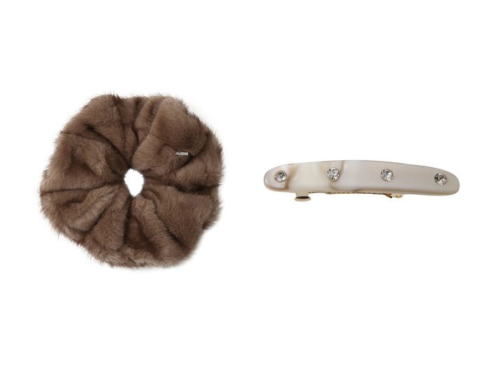 【大人の装いに品よく華やぎを添える フェイクミンクシュシュとストーン付きバレッタ】martinique(マルティニーク)の通販
おすすめ人気トレンドファッション通販アイテム 人気、トレンドファッション・服の通販 founy(ファニー) ファッション Fashion レディースファッション Fashion for Women シュシュ&ヘアアクセ/ヘアアレンジ Scrunchies & Hair Accessories 2026年 2026 おすすめ Recommended / Our Picks なめらか Smooth, Silky Texture アクセサリー Fashion Accessories コレクション Collection, Seasonal Line ブレスレット Bracelet, Wristband モダン Modern, Contemporary 夏 Summer 春 Spring S/S・春夏 SS, Spring/Summer, Warm Season |ID:crp329100000226330